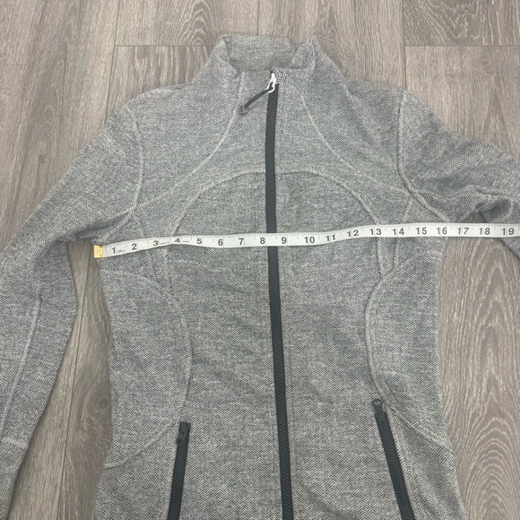Lululemon Forme Ghost Herringbone Gray White Jacket Size 8 RARE - Picture 8 of 10